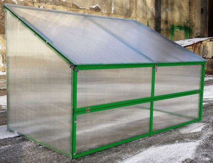 Θερμοκήπιο με κλίση