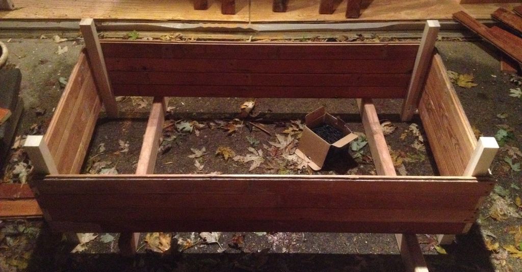 Ίδρυμα για ένα μίνι θερμοκήπιο