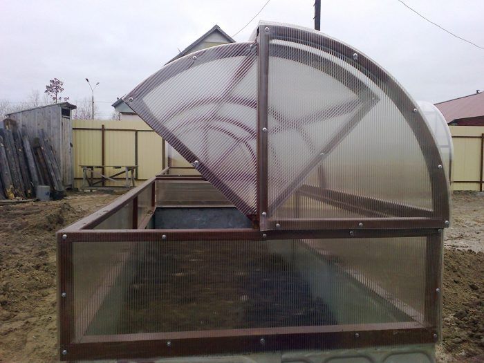 Αγοράστηκε με πεζοδρόμιο