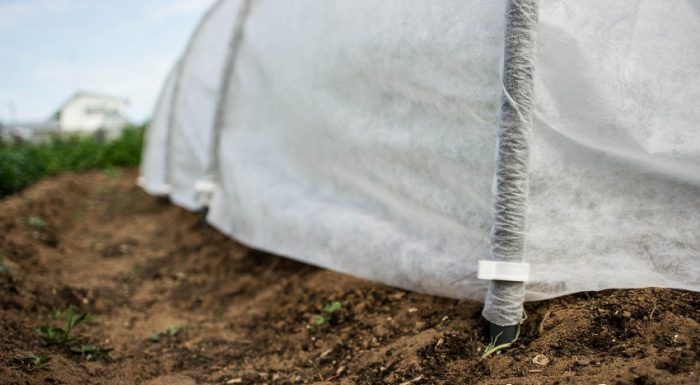 Στερέωση του υλικού επικάλυψης