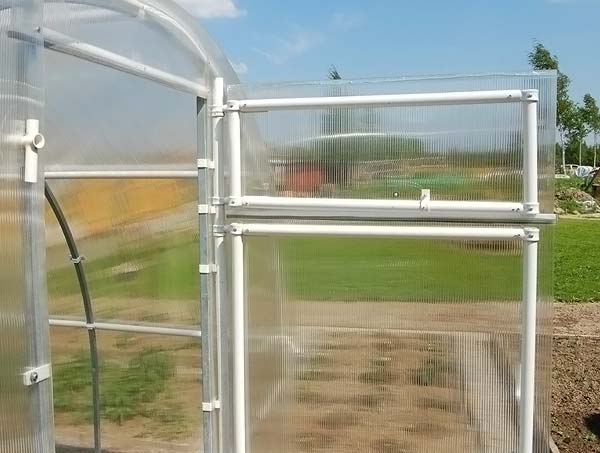 Врата и прозорец