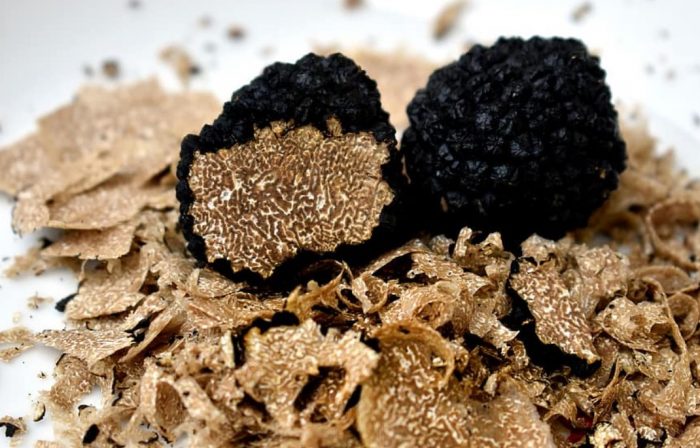 Нарязани трюфели