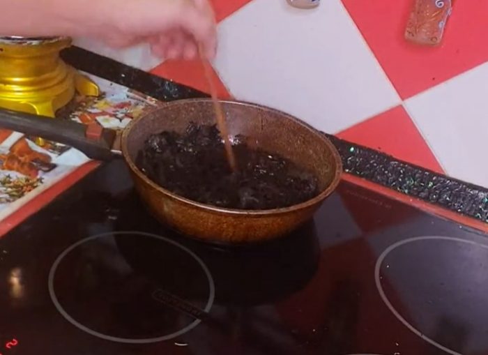Пържене на черни пачи крак