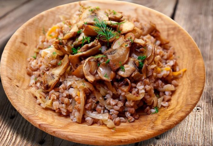 Елда каша и печурки