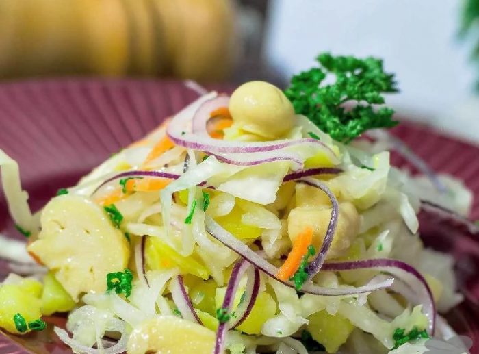 Кисело зеле и печурки