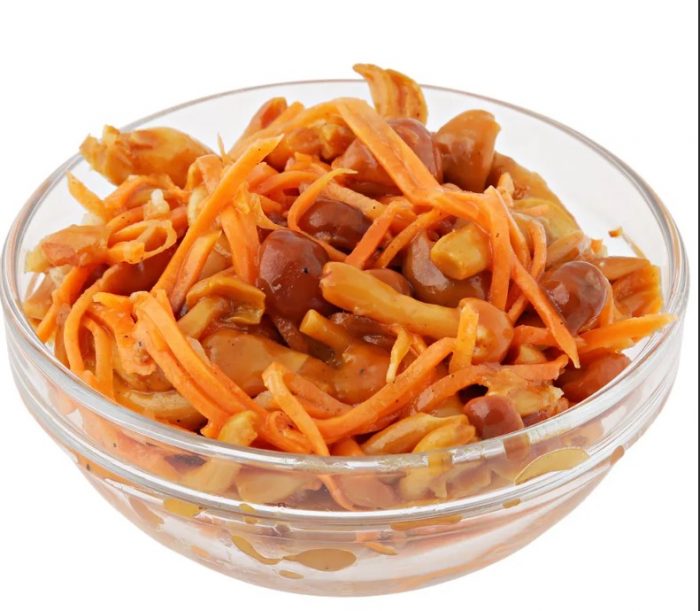 Корейска салата със зимни медени гъби Корейска салата