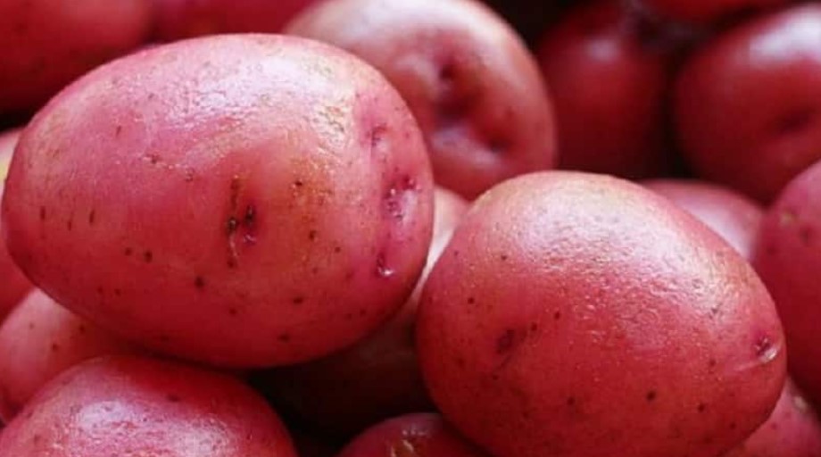 Червени картофи