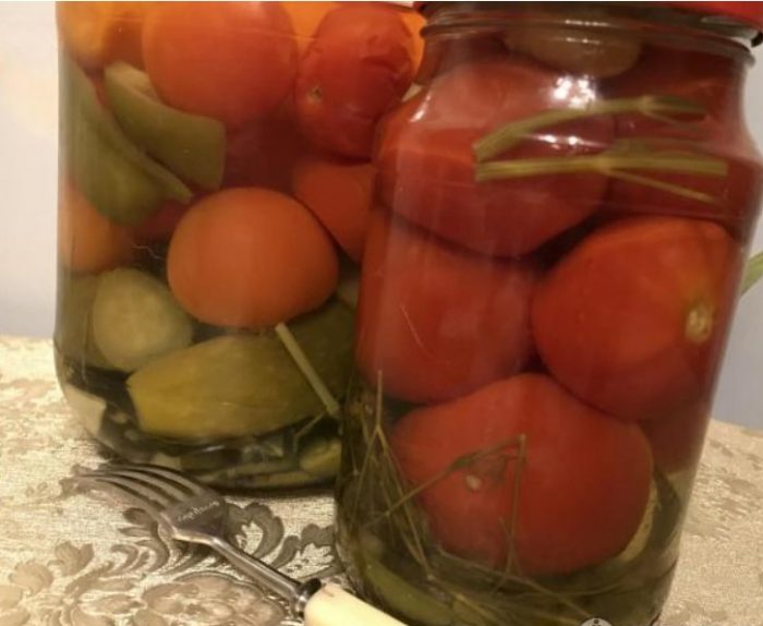 Консервирани домати