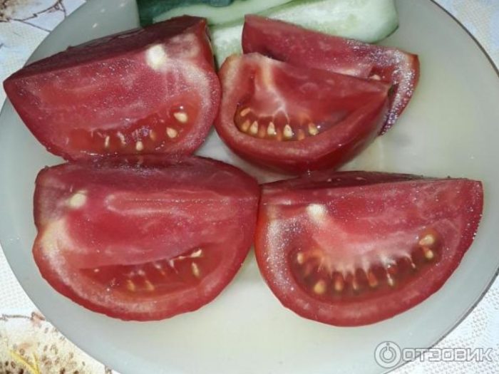 Нарязани домати