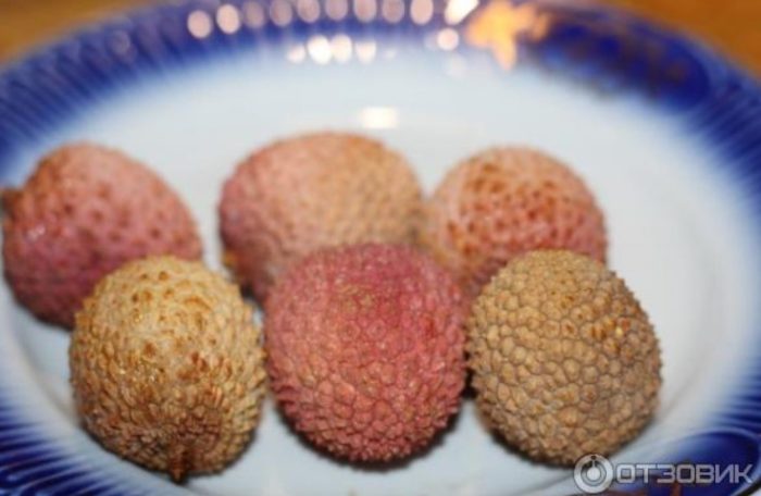 Екзотичен плод личи