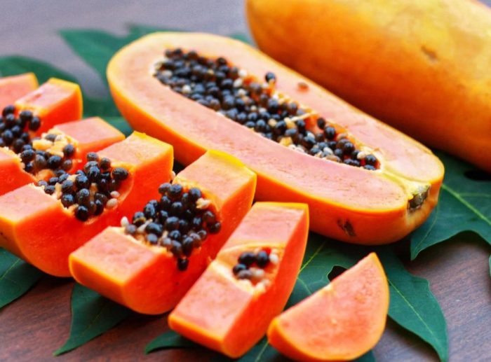 Плодът на папая в напречно сечение