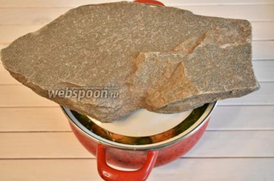 Ние налагаме потисничество Положи камък