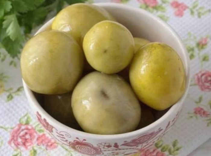 Мариновани зелени домати Солени домати