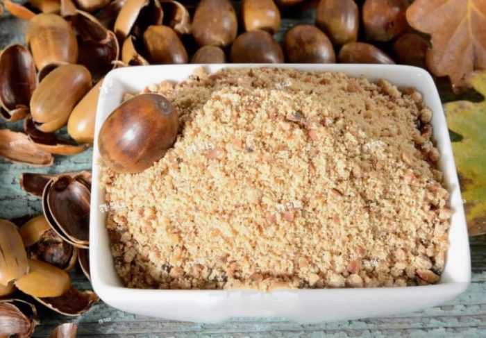 Жълъдово брашно